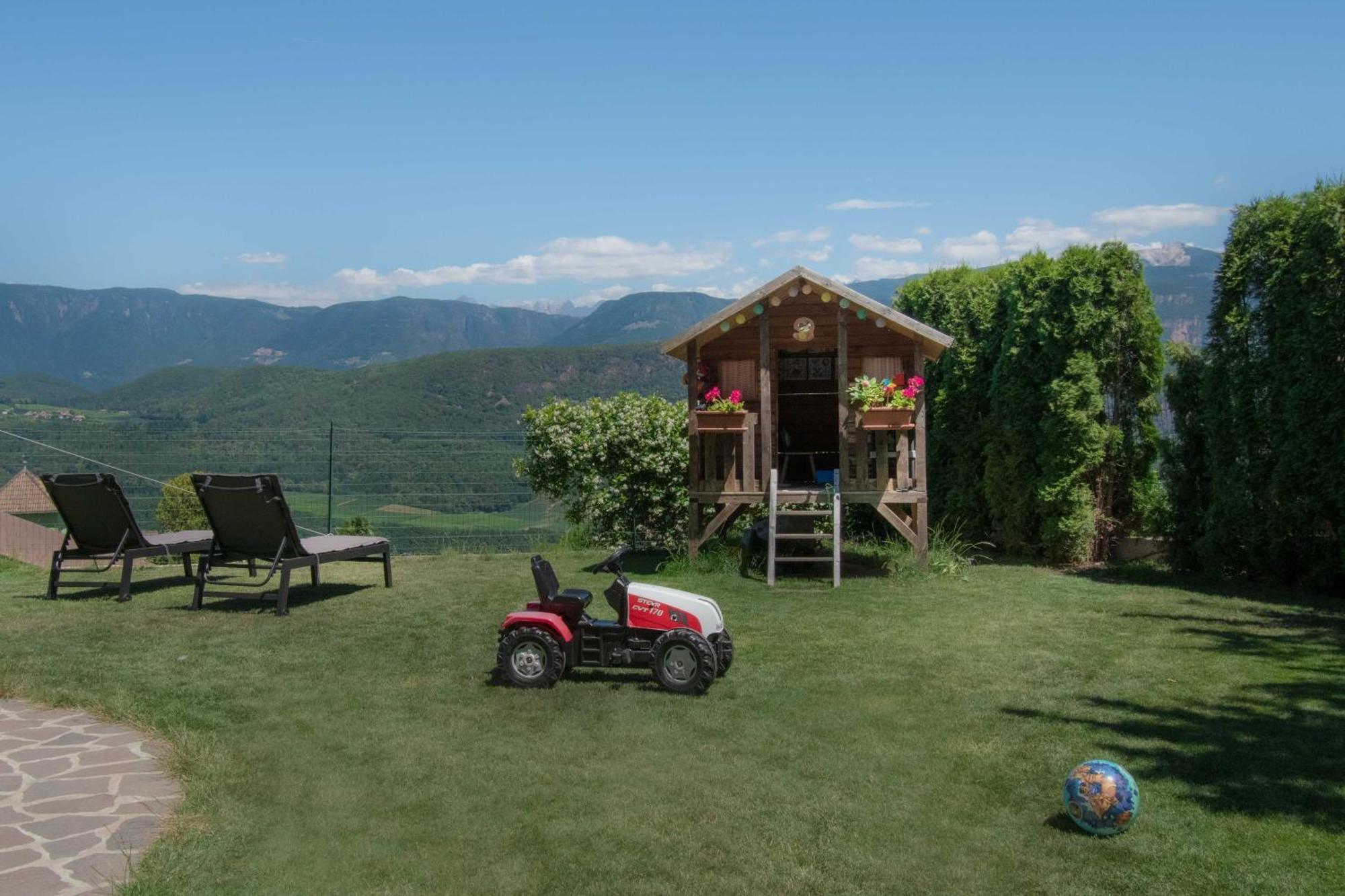 Melaniesguesthouse 4 Zimmerwohnung Caldaro Εξωτερικό φωτογραφία